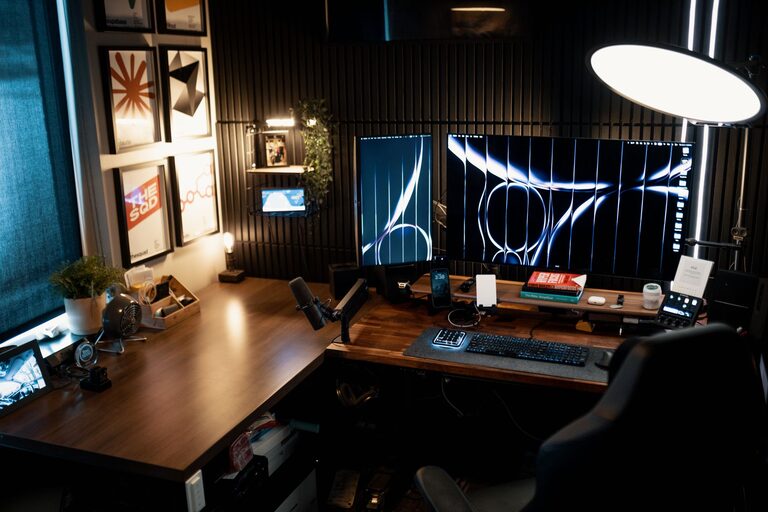 Tips for Creating a Relaxing Home Workspace to Boost Productivity and Well-Being